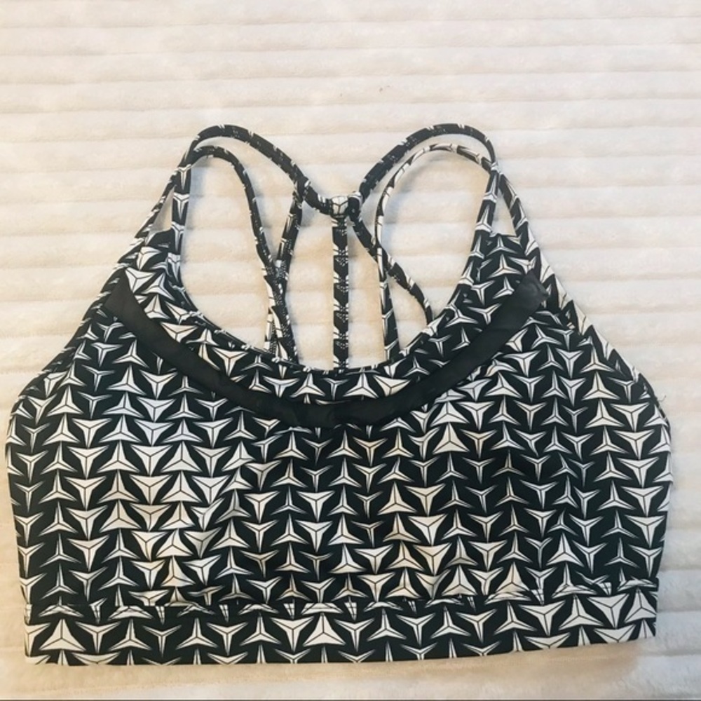 VS Victoria’s Secret Black White Print Mesh Inset Strappy Sports Bra Size Small